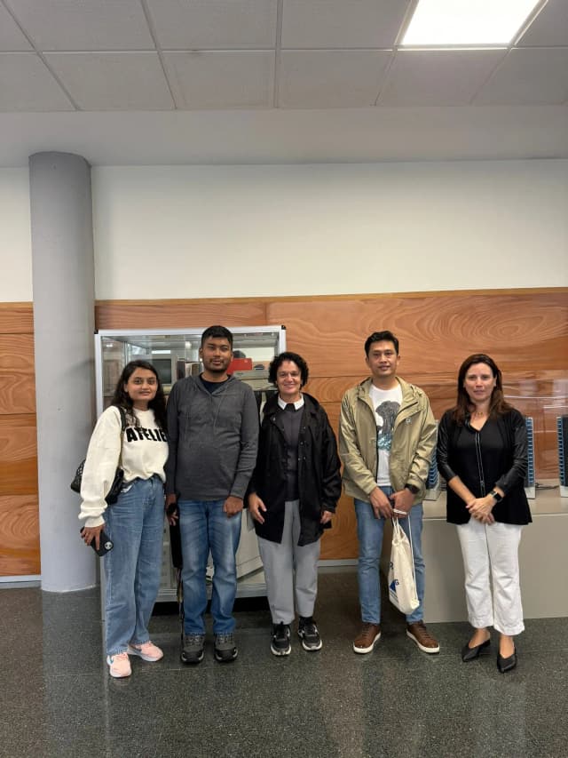 A group picture taken at ETS d Enginyeria Informàtica, UPV, including our Founders Mr. Abhishek Shahi and Ms. Deepika Shahi, Ms. Fanny Collado - the President of Expedición Solidaria, Er. Rajan Karmacharya - CTO, St. Xavier's College, Maitighar and Mrs. Sarah Blanc - ETS d Enginyeria Informàtica, UPV staff.